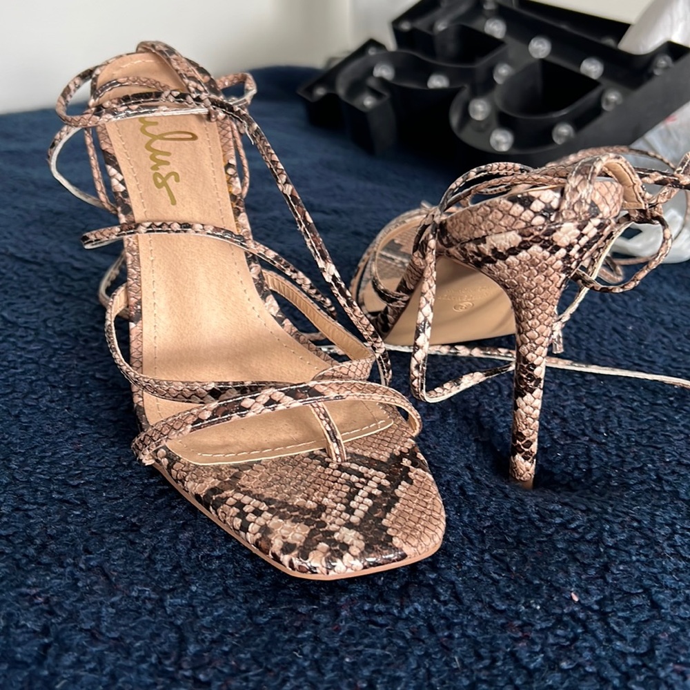Lulus tie up heels